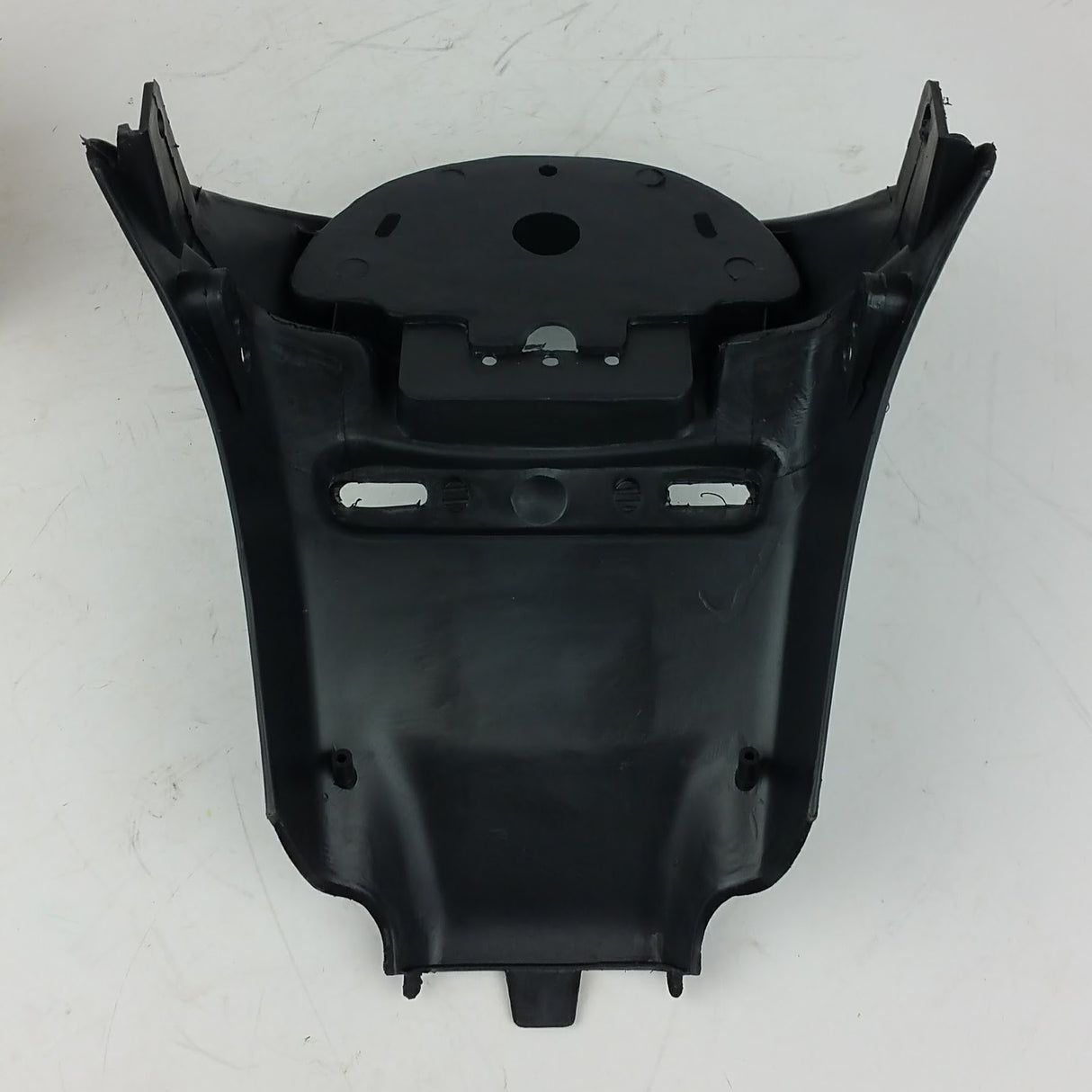 Rear Fender Upper for Jonway Force B & C Valero Bahama GY6 50cc 150cc Scooter